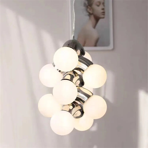 Design-Pendelleuchte in Traubenform für moderne Innenräume - vue 2 sur 12