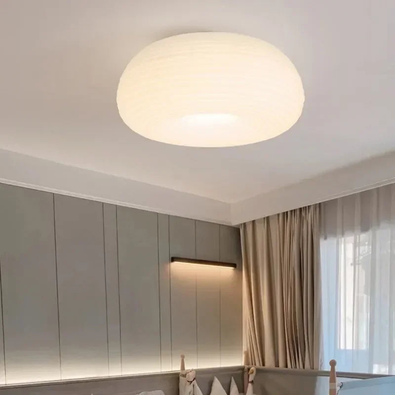 Modern girl's room lamp, warm and romantic living room atmosphere decoration lamp