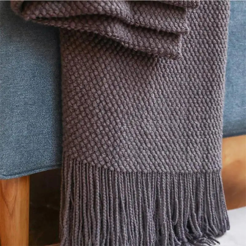 Plaid tricoté nordique à pompons canapé lit - vue 4 sur 4