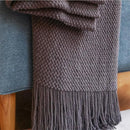 Plaid tricoté nordique avec pompons style scandinave
