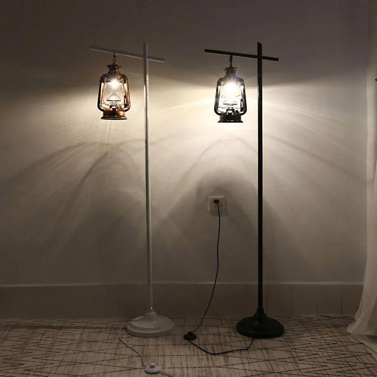 American retro floor lamp, black kerosene lamp, living room bedside lamp, Nordic industrial style iron art LED floor lamp - vue 6 sur 8