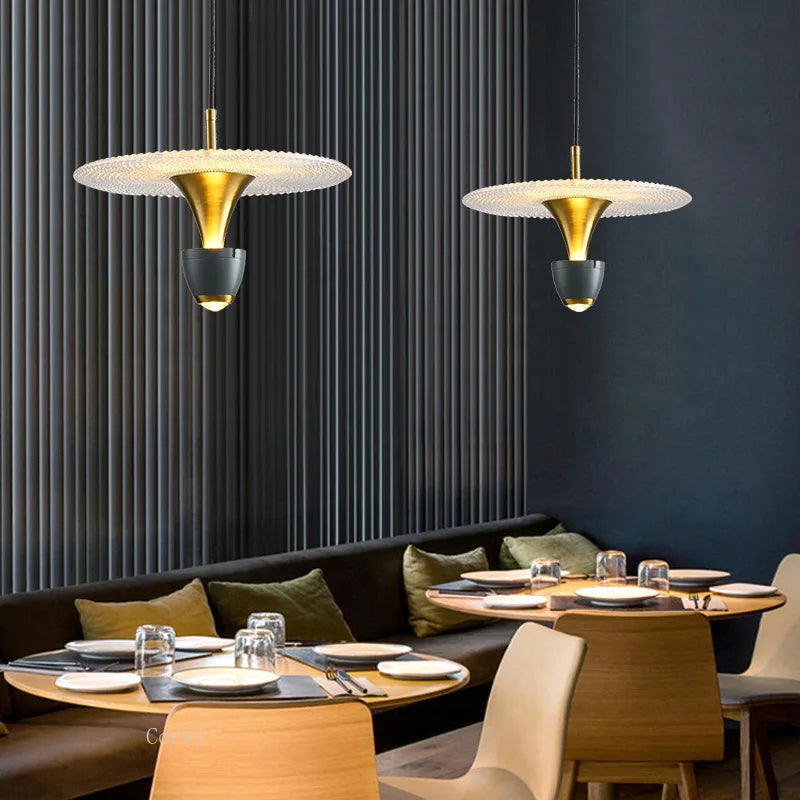 suspension moderne design ovni pour espaces intérieurs lumineux - vue 5 sur 9