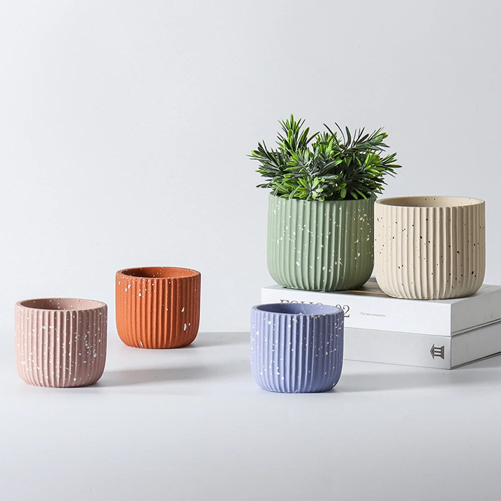 moule en silicone pour pot de fleurs design vertical en béton - vue 4 sur 9