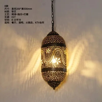 Vintage Pendelleuchte im saudi-arabischen Stil mit dekorativer, filigraner Gestaltung
