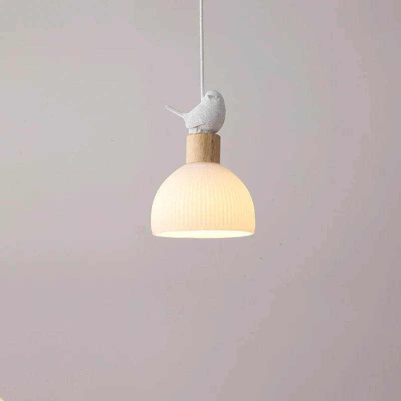 LED-Pendelleuchte aus Holz mit weißem Glas-Lampenschirm - vue 5 sur 8