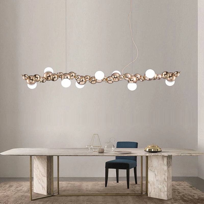 suspension design led art déco en or chromé pour intérieur élégant