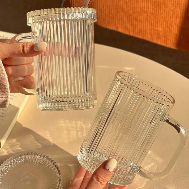 Tasse verre minimaliste avec couvercle et anse - vue 5 sur 7