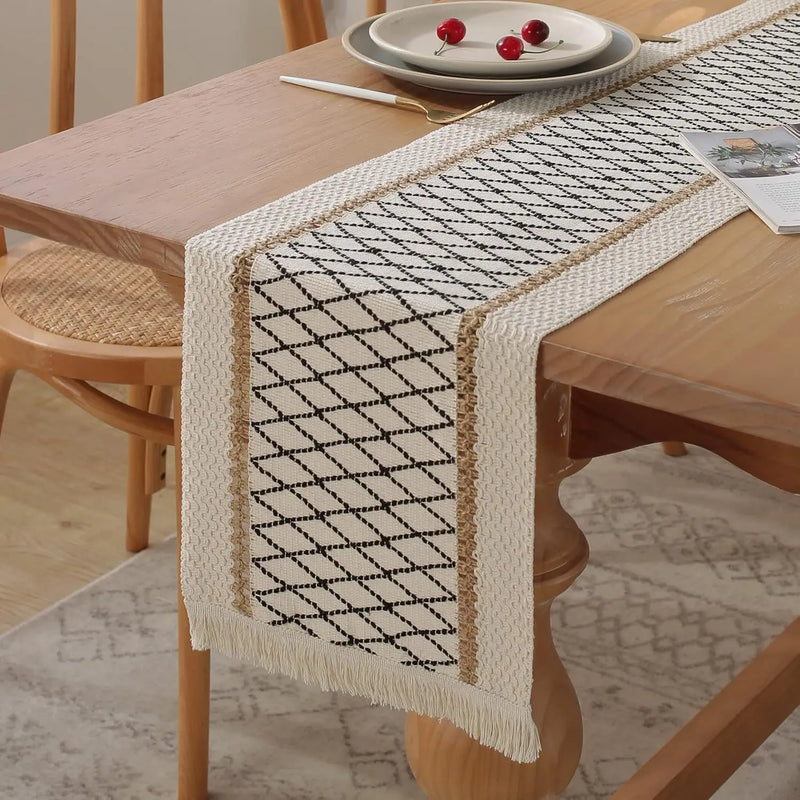 Chemin de table coton bohème géométrique pompons beige