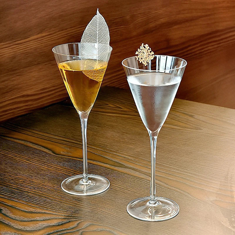Verre a martini style japonais petite contenance