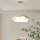 Moderne Pendelleuchte im nordischen Rundholz-Stil mit Augenschutz