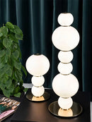 Design-Stehleuchte aus Glas – Moderne Beleuchtung für stilvolle Wohnräume