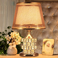 lampe de table en cristal moderne pour décoration intérieure élégante