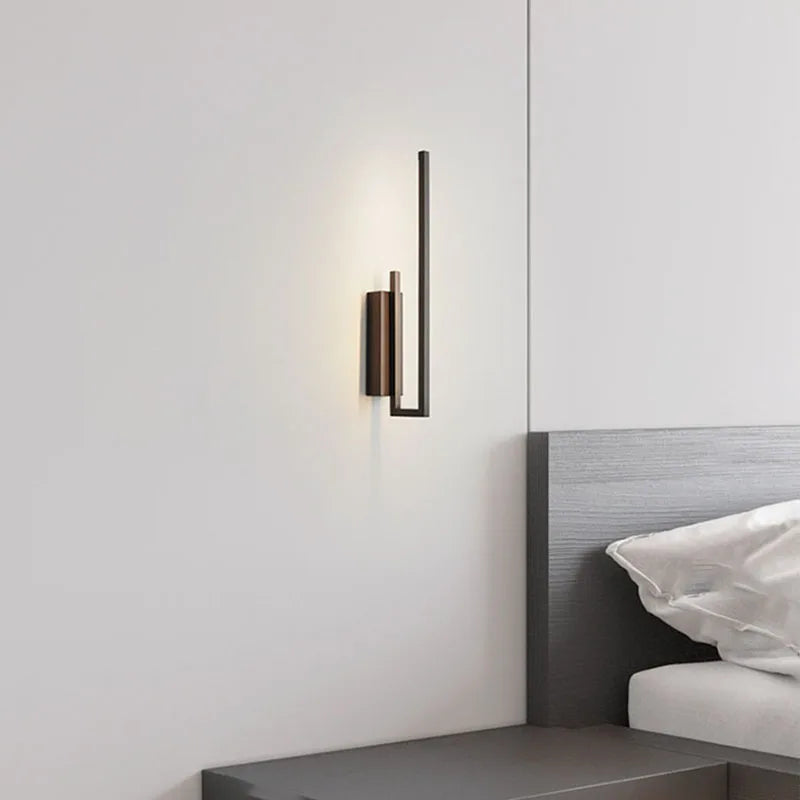 Minimalistische Wandleuchte aus Messing, dimmbar - vue 4 sur 8