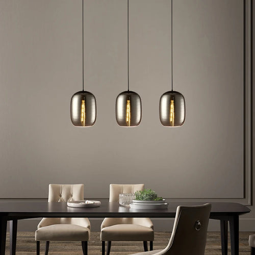 Pendelleuchte aus getöntem Glas für moderne Wohnräume - vue 3 sur 8