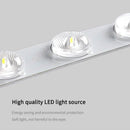 Moderne quadratische LED-Deckenleuchte aus Holz im minimalistischen Design