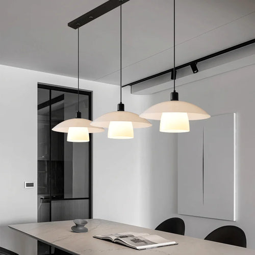 Suspension LED avec soucoupe volante