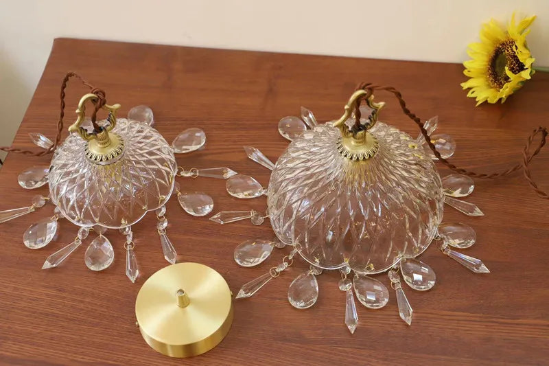 lustre en laiton nordique rétro suspendu en cristal et verre - vue 7 sur 10