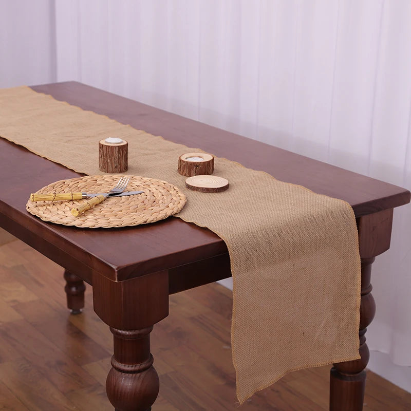 Chemin de table toile de jute beige pompons