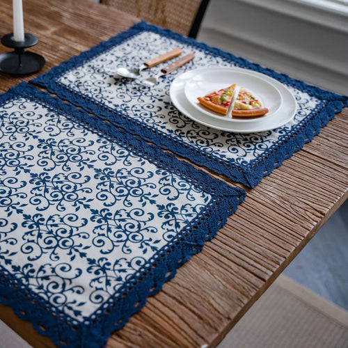 Chemin de table rayé bleu blanc dentelle campagne - vue 5 sur 5