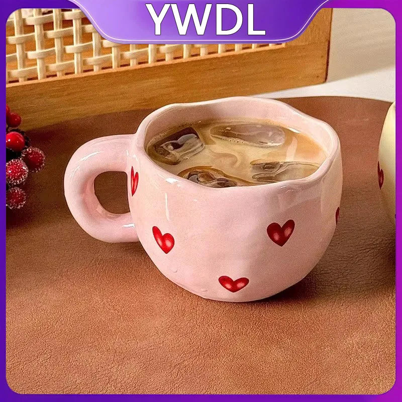Tasse ceramique peinte main motif coeur amour