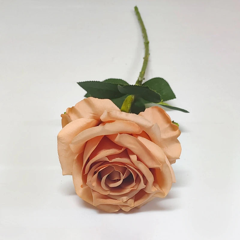 fleurs artificielles décoratives pour une ambiance agréable