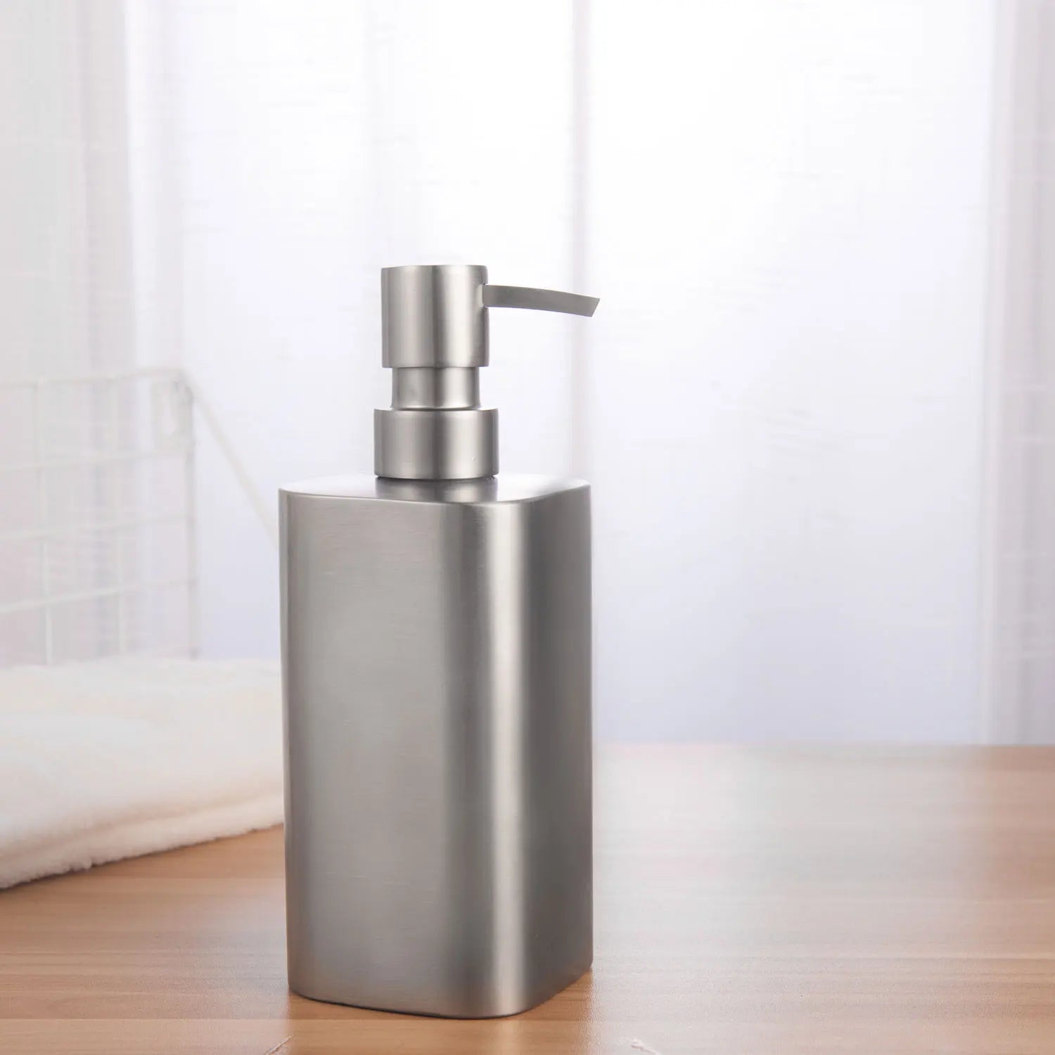 distributeur de savon en acier inoxydable pour salle de bain - vue 8 sur 11