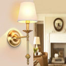 Antike LED-Wandleuchte mit Stoff-Lampenschirm