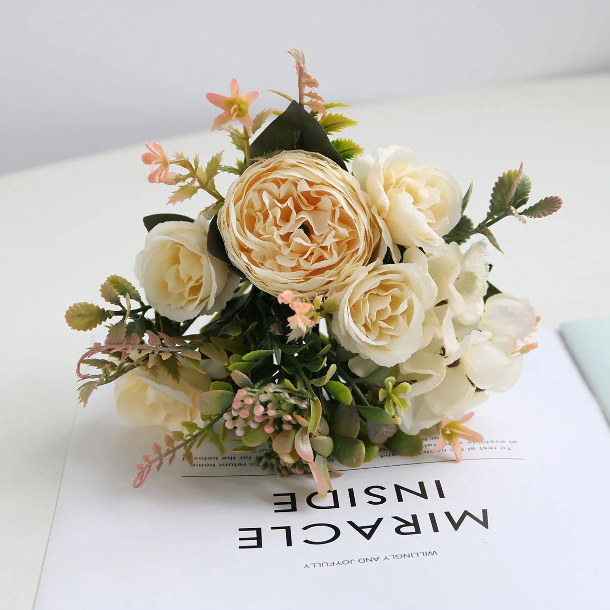 bouquet de fleurs artificielles pour décoration mariage et événements - vue 8 sur 11