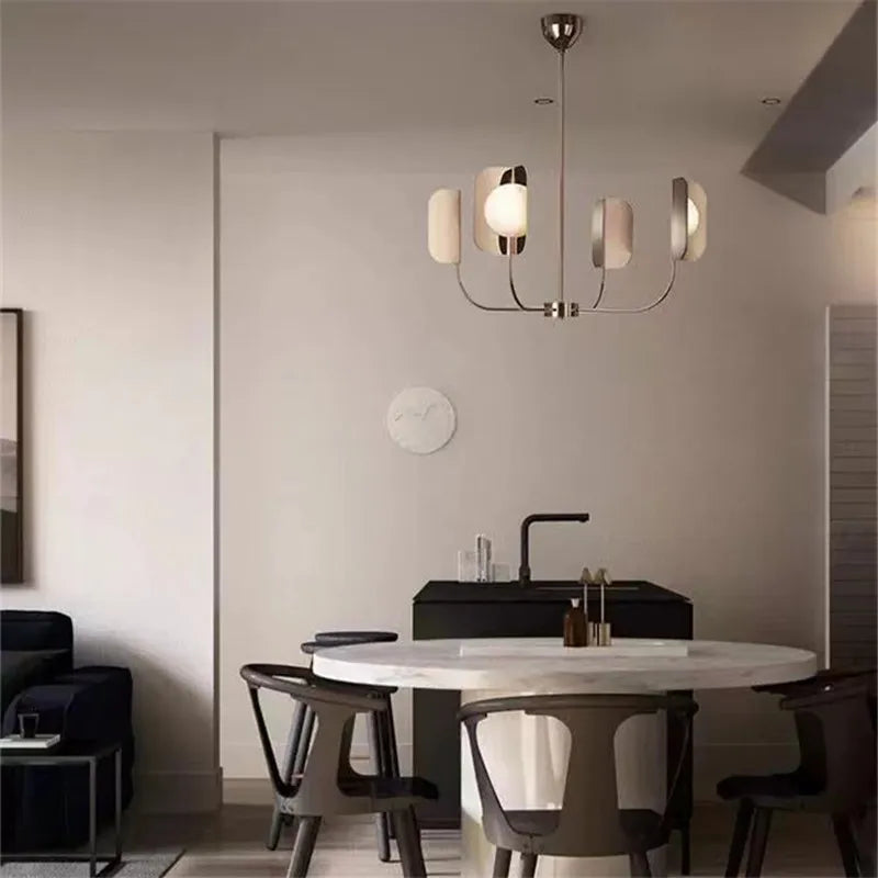 lustre design en verre laiteux avec feuilles métalliques élégantes - vue 5 sur 10