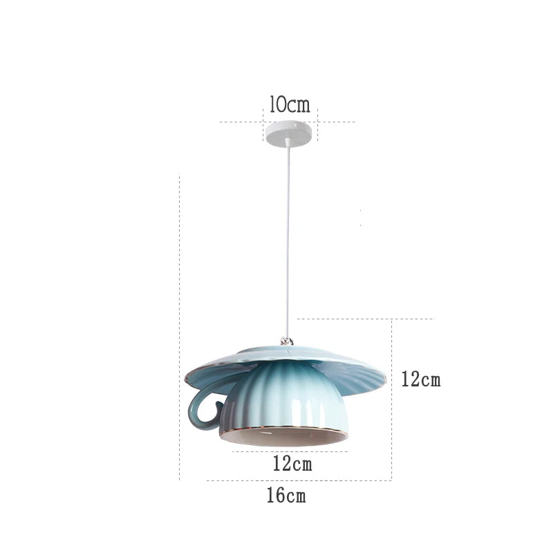 Moderne LED-Pendelleuchte aus Keramik in Teekannenform für die Küche