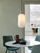 lustre en verre blanc pour une ambiance artistique élégante