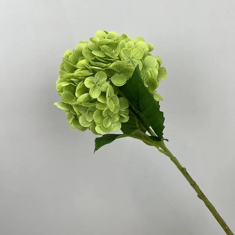 décoration de mariage fleurs artificielles hortensias et roses rouges - vue 13 sur 15