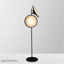 Moderner LED-Stehleuchte im nordischen Design mit doppeltem Licht