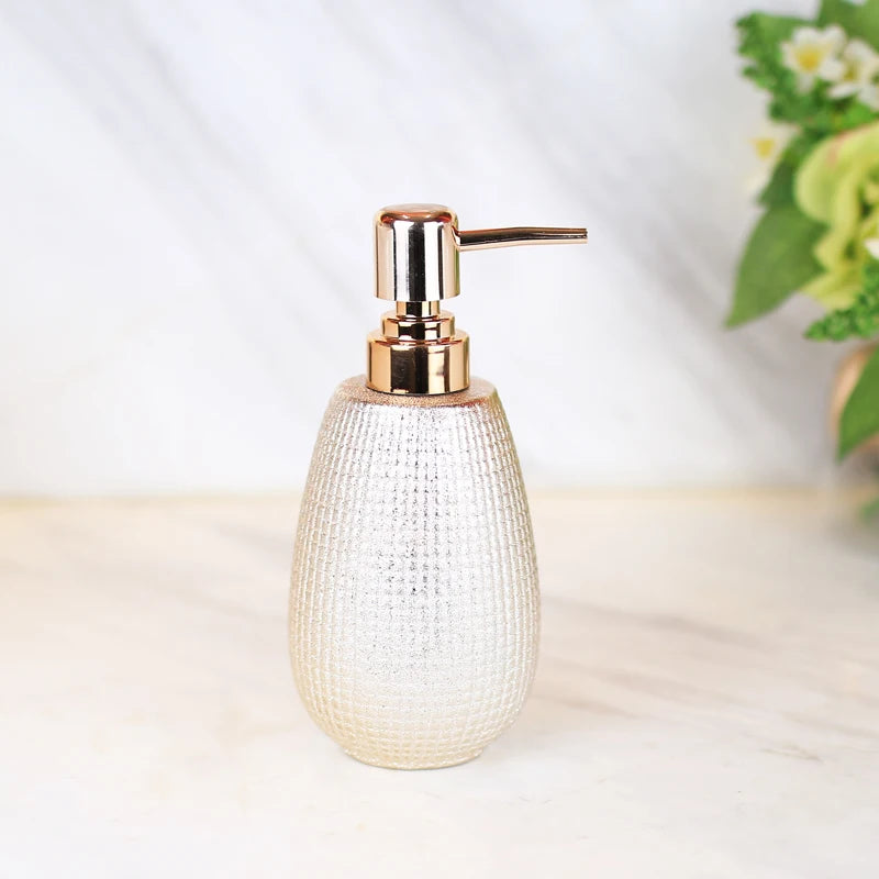 ensemble d'accessoires en céramique pour salle de bain hôtels - vue 7 sur 11