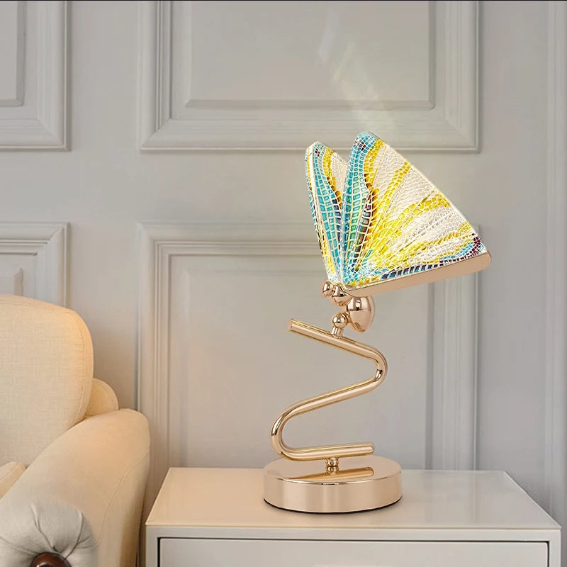 Lampe à poser LED Abat-jour papillon - vue 2 sur 8