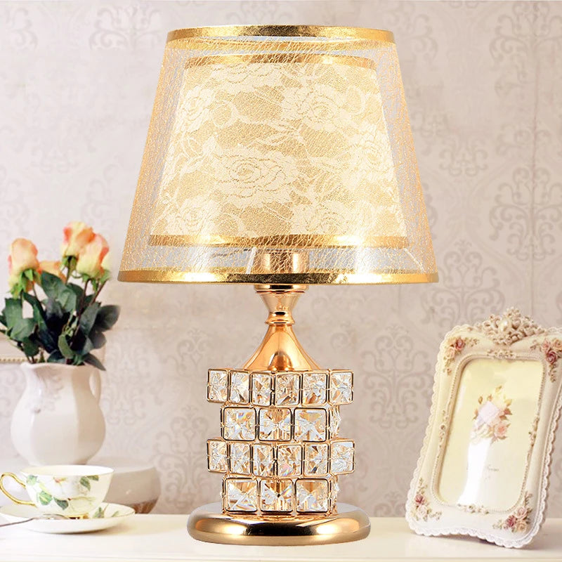 lampe de table en cristal moderne pour décoration intérieure élégante - vue 3 sur 10