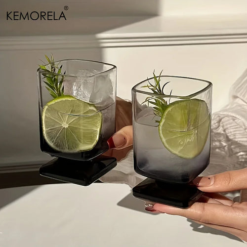 Verre cocktail carré design dégradé pour whisky jus