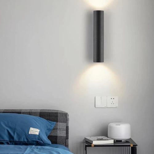 Moderne minimalistische LED-Wandleuchte im nordischen Design