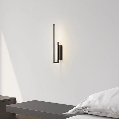 Minimalistische Wandleuchte aus Messing, dimmbar - vue 4 sur 8