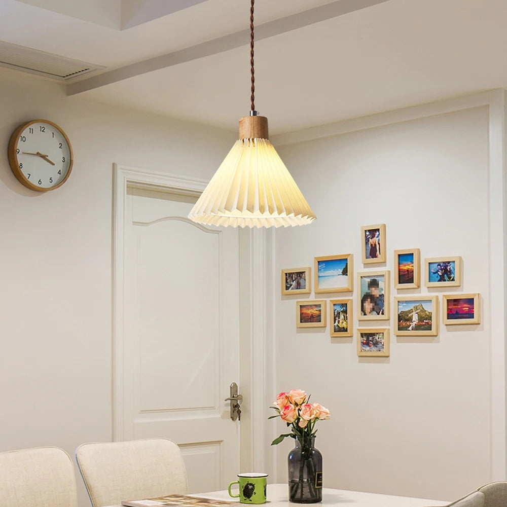 lustre led moderne avec abat-jour plissé suspendu - vue 6 sur 8