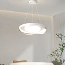 Moderne Pendelleuchte im nordischen Rundholz-Stil mit Augenschutz