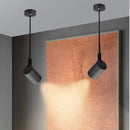 Moderne LED-Wandleuchte mit langem Teleskoparm