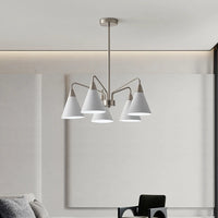 Kronleuchter im mittelalterlichen Retro-Stil aus Eisen für minimalistische Innendekoration