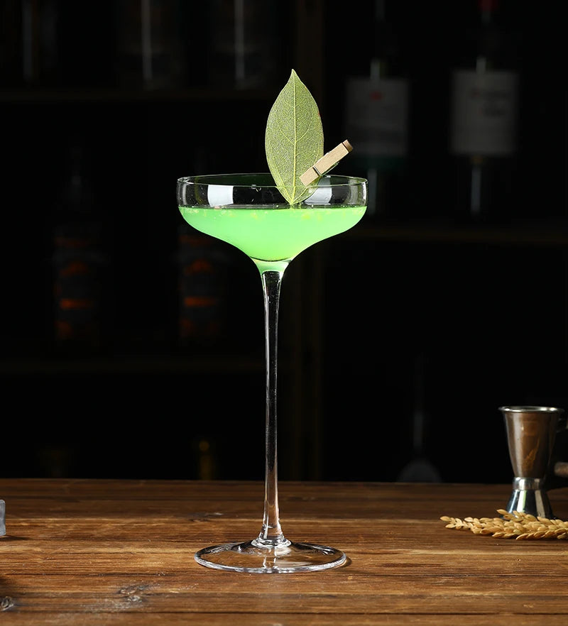 Verres à pied design cocktail champagne martini vin