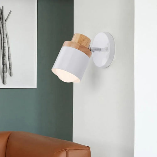 Minimalistische LED-Wandleuchte aus Holz im nordischen Stil - vue 4 sur 14
