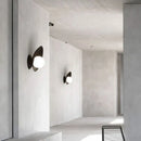 Minimalistische Design-Wandleuchte für ein elegantes und modernes Interieur