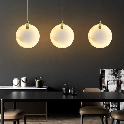 Kronleuchter aus natürlichem Marmor mit verstellbarem Kabel aus Messing und LED - vue 4 sur 10