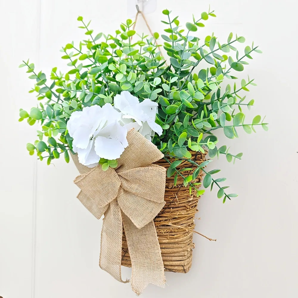 couronne de printemps en eucalyptus et fleurs blanches décorative - vue 4 sur 9