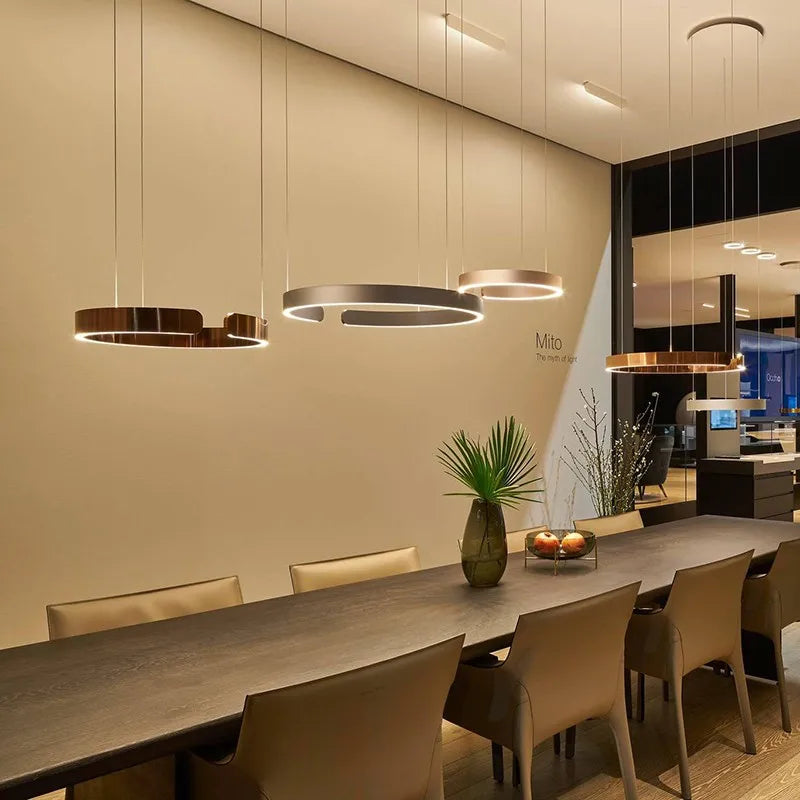 lustre moderne en acier inoxydable en forme de c pour restaurant