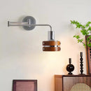 Retro Wandleuchte klappbar aus Massivholz für Leseecke